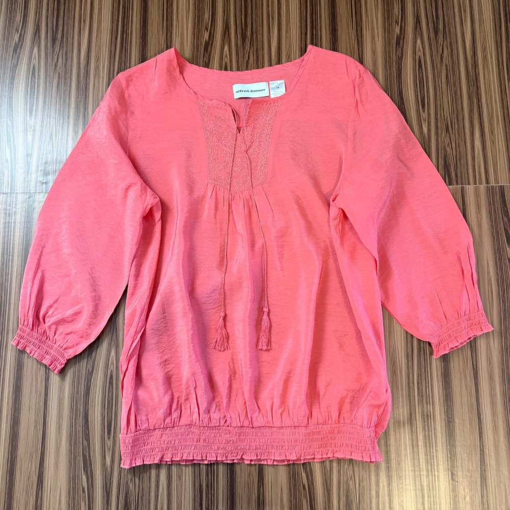 Alfredβ Dunner Smocked Hem Blouse Sz 14 Coral Embroidered Bohemian Romantic